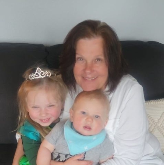 Meet your Posher, Debrah - Picture 1 of 1